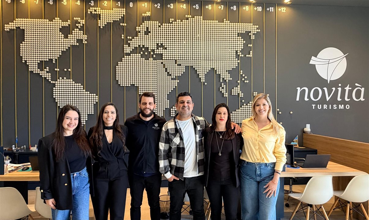Parte do time da Novità Turismo: Marcela Bincoletto, Ana Fonseca, Heron Canho, Júlio Correia, Eloisa Carletti e Camila Rosa