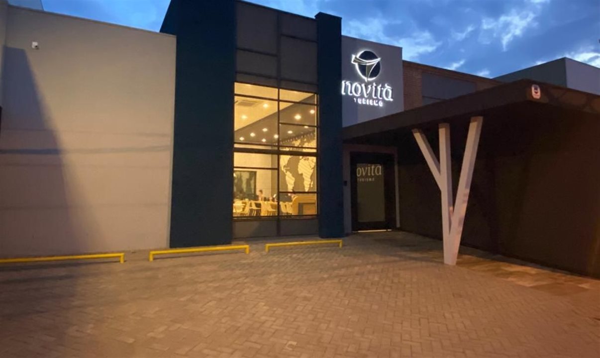 A fachada da loja da Novità, em Bauru