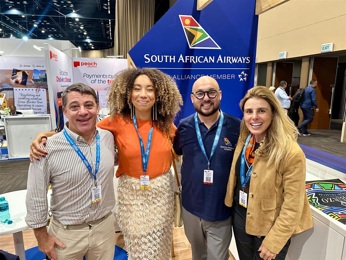Encontros na Indaba 2026: Luca Souza (Abreu), Beatriz Souza (Brafrika Viagens), Kadu Lucas (South African Airways) e Ellen Melro (Cycle Cheers)