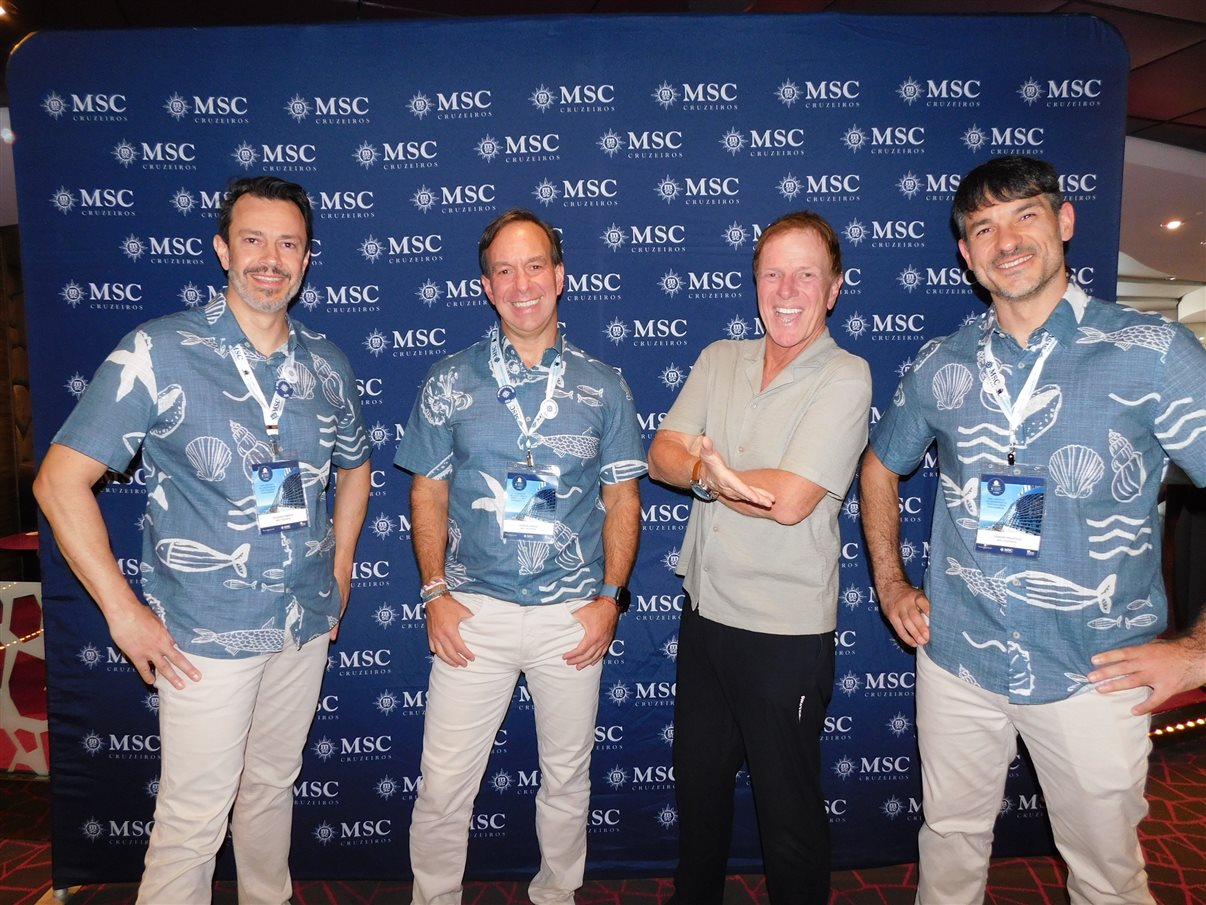 Ciro Bottini, palestrante do evento, entre Eduardo Simões, Adrian Ursilli e Ignacio Palacios, da MSC Cruzeiros
