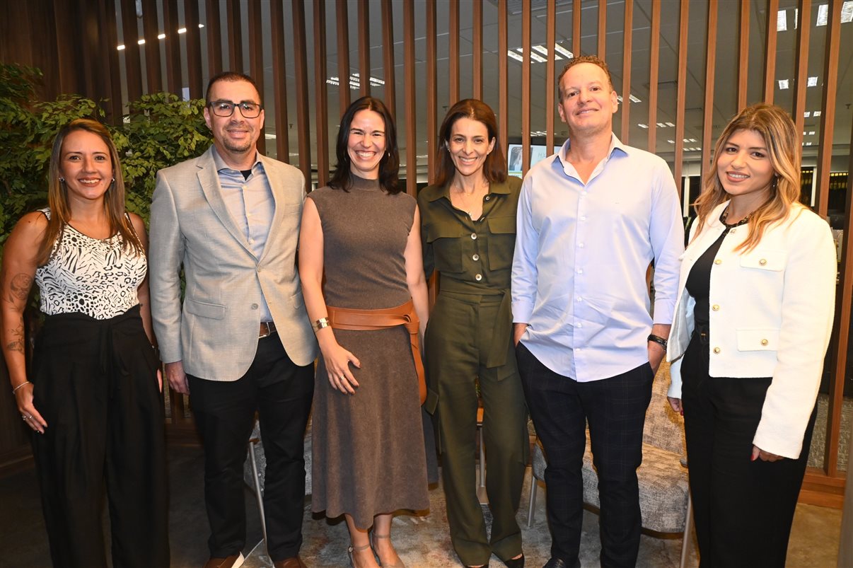 Thais Reis, Glauber Ferreira, Nanda Serra, Valeria Carneiro, Fernando Vasconcellos e Jessica Galvão, da Koncept