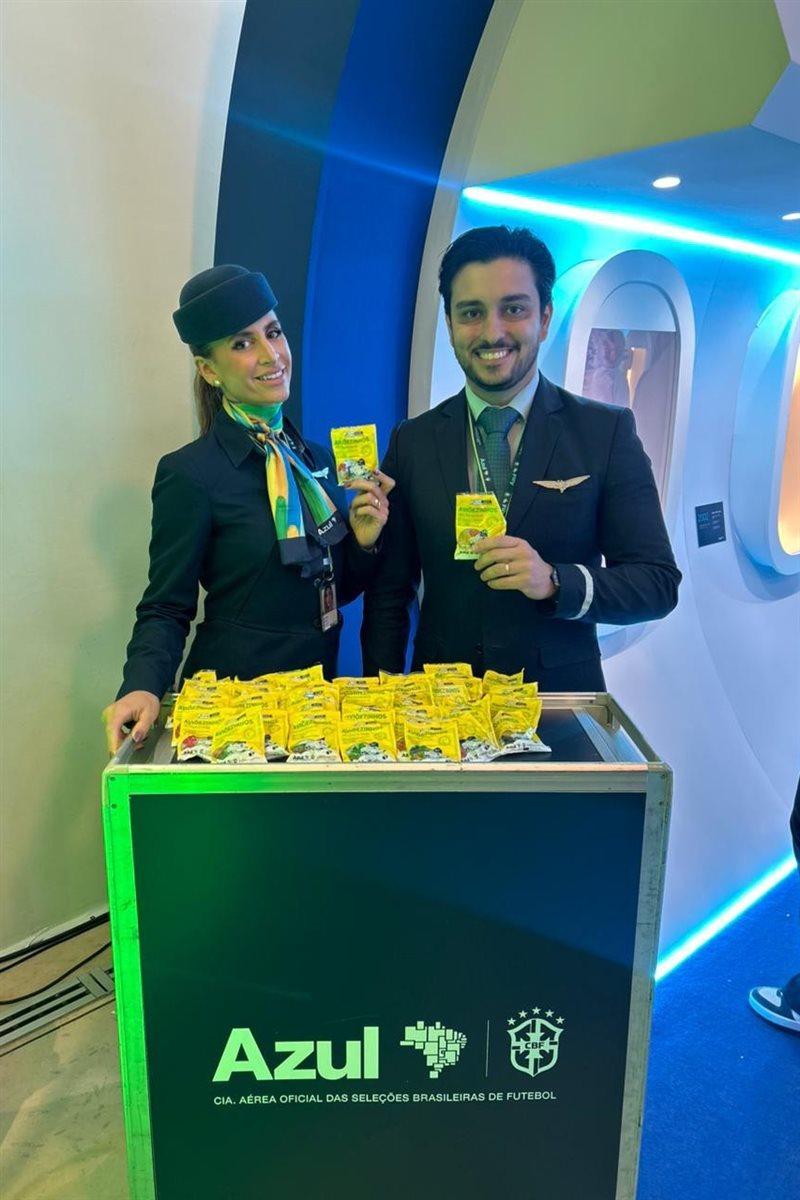 Participantes receberam as balinhas em formato de avião distribuídas nos voos da aérea