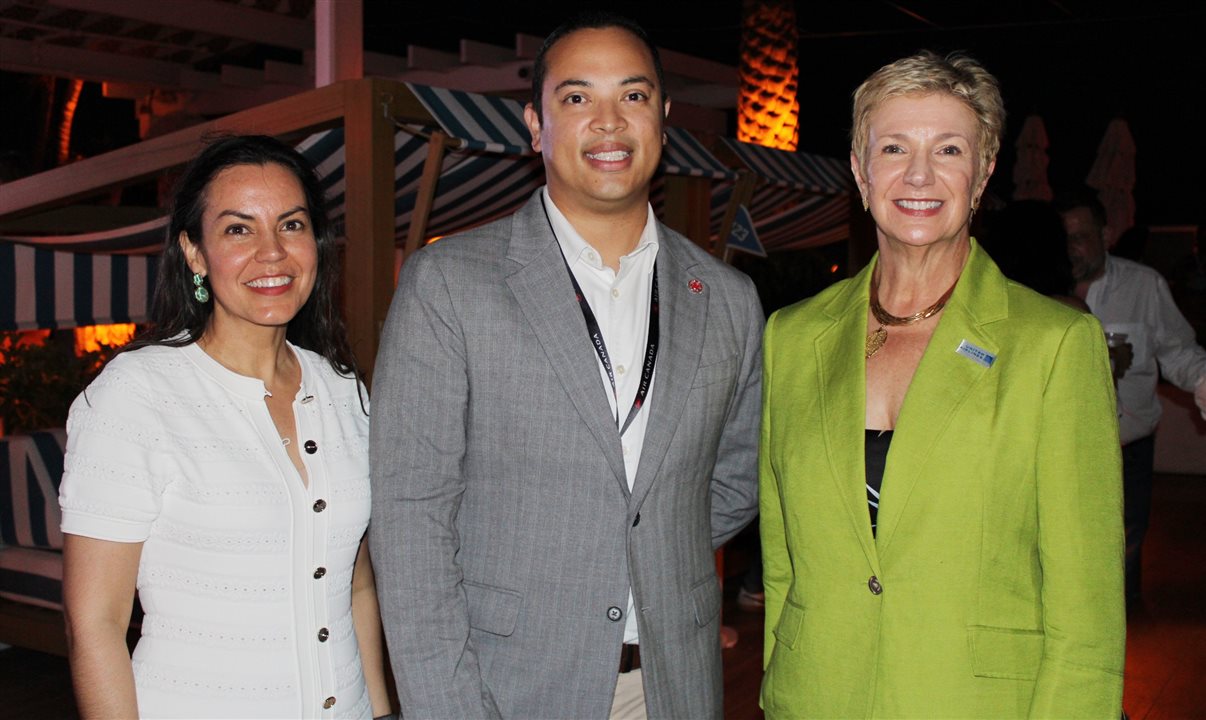 Michelle Galindo, da Marriott, Alfredo Hurtado, da Air Canada, e Christine Valls, da United