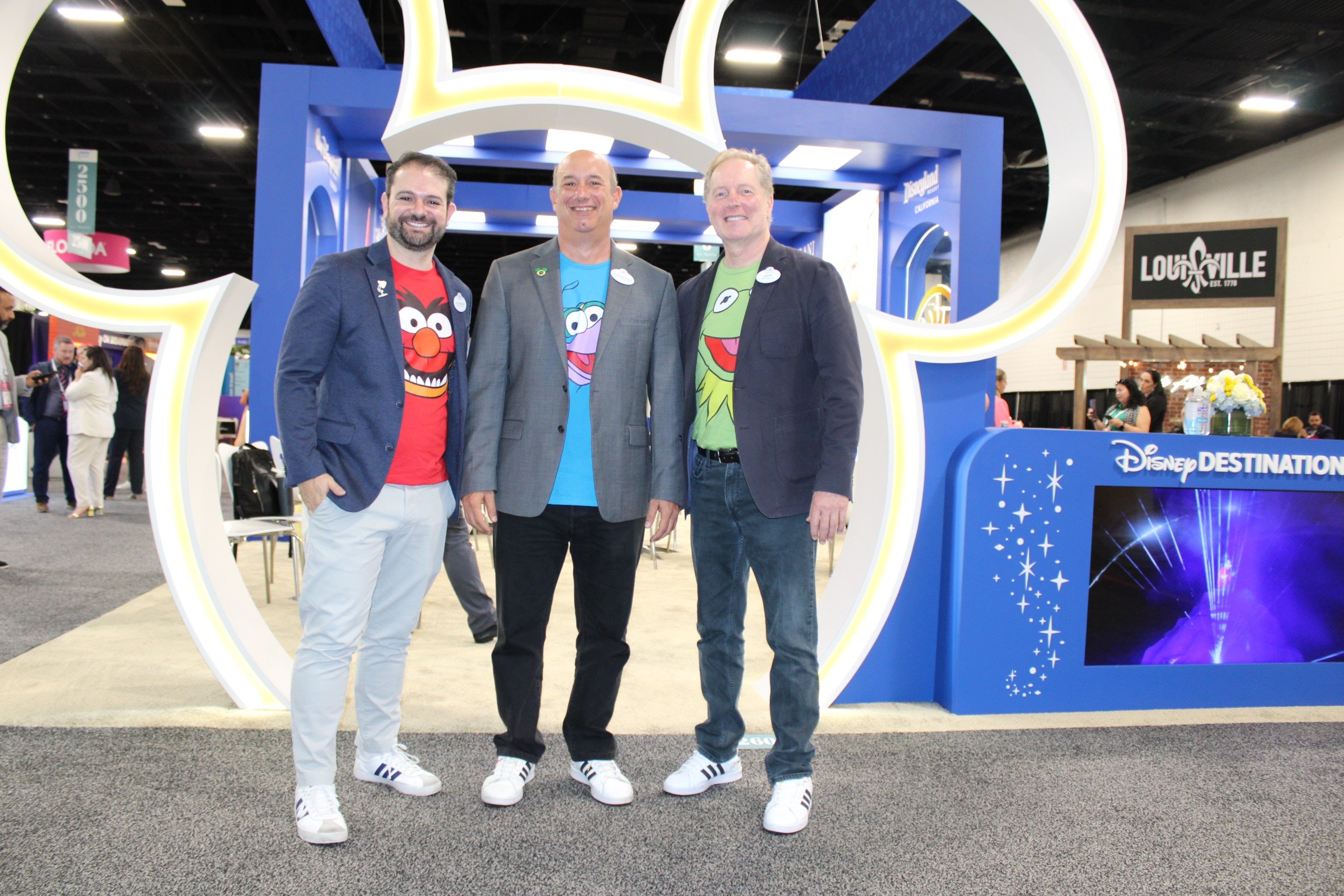 Alejandro Flores, Alexander Haim e Jeff van Langeveld, da Disney Destinations