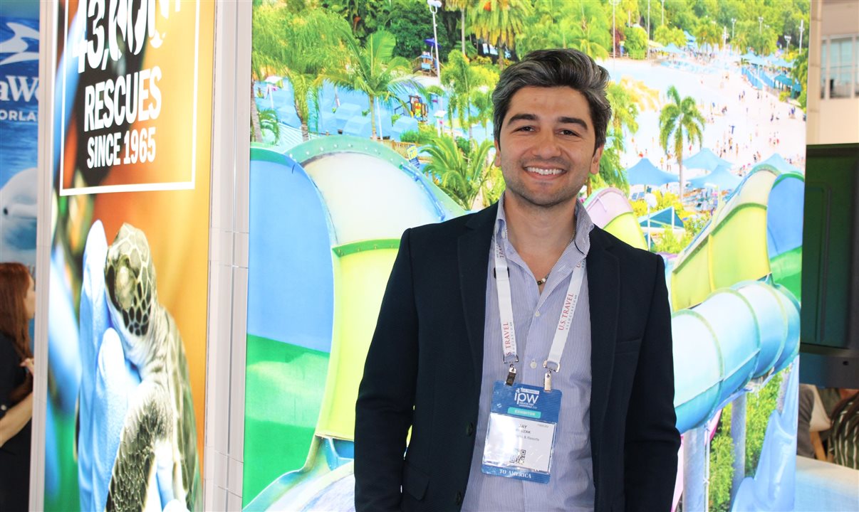 Jay Uzak, vice-presidente de Vendas Internacionais da United Parks