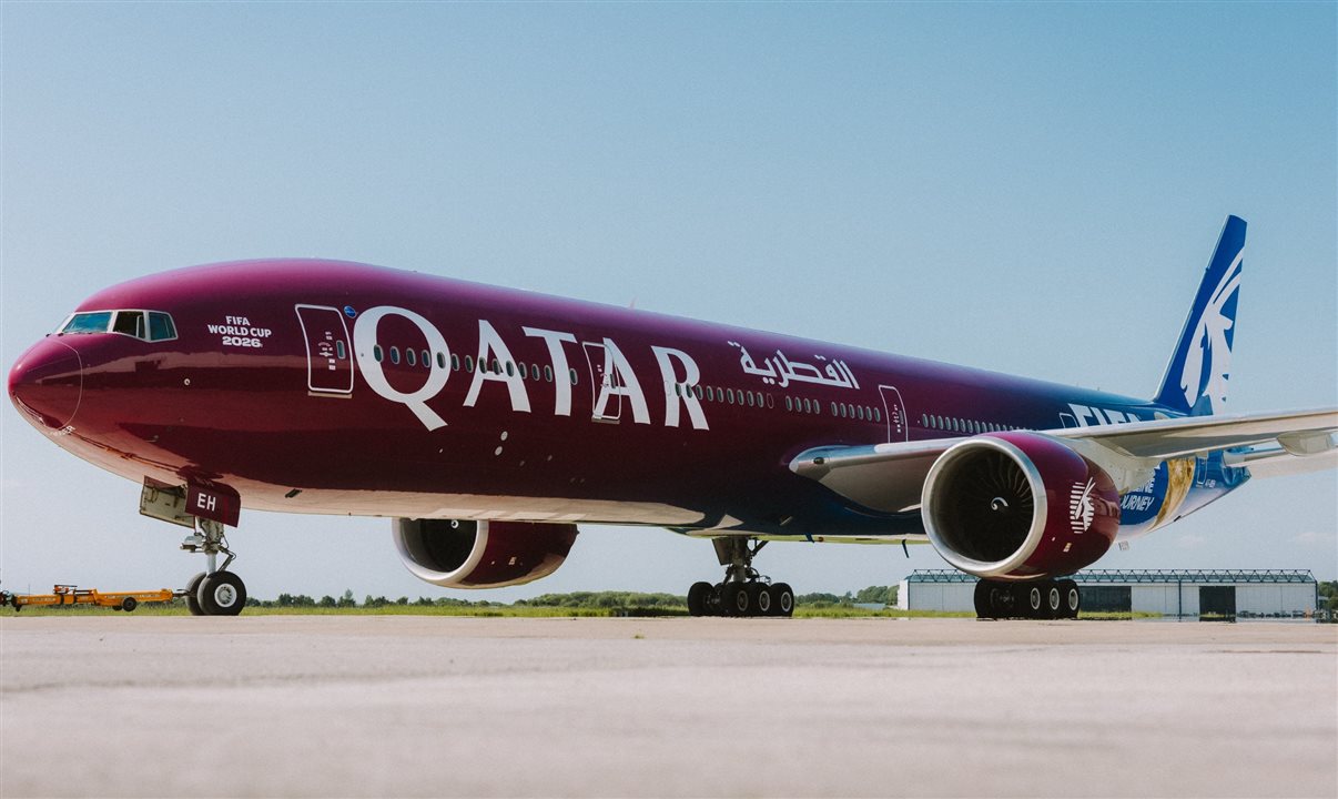 Boeing 777 tematizado da Copa do Mundo 2026