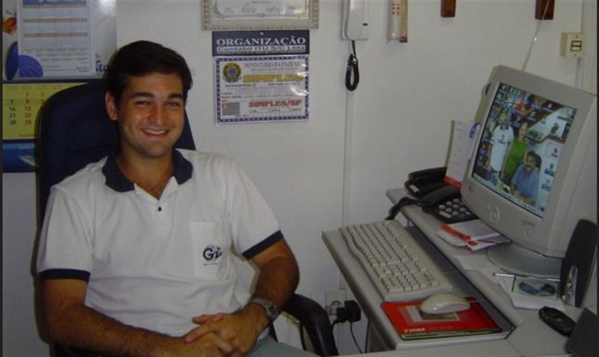 Aos 21 anos, quando seu pai tinha 51, Marcelo Gatti fez da agência sua carreira