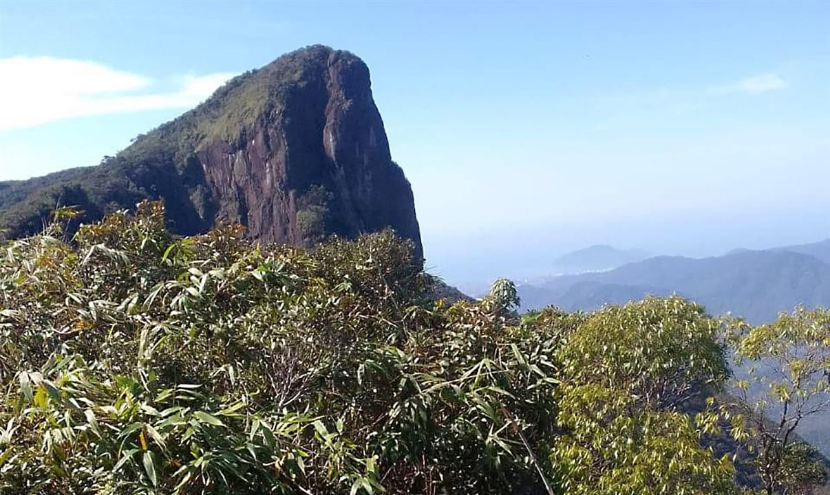 Trilha possui cerca de 6,5 quilômetros de extensão, com tempo estimado de subida entre cinco e seis horas