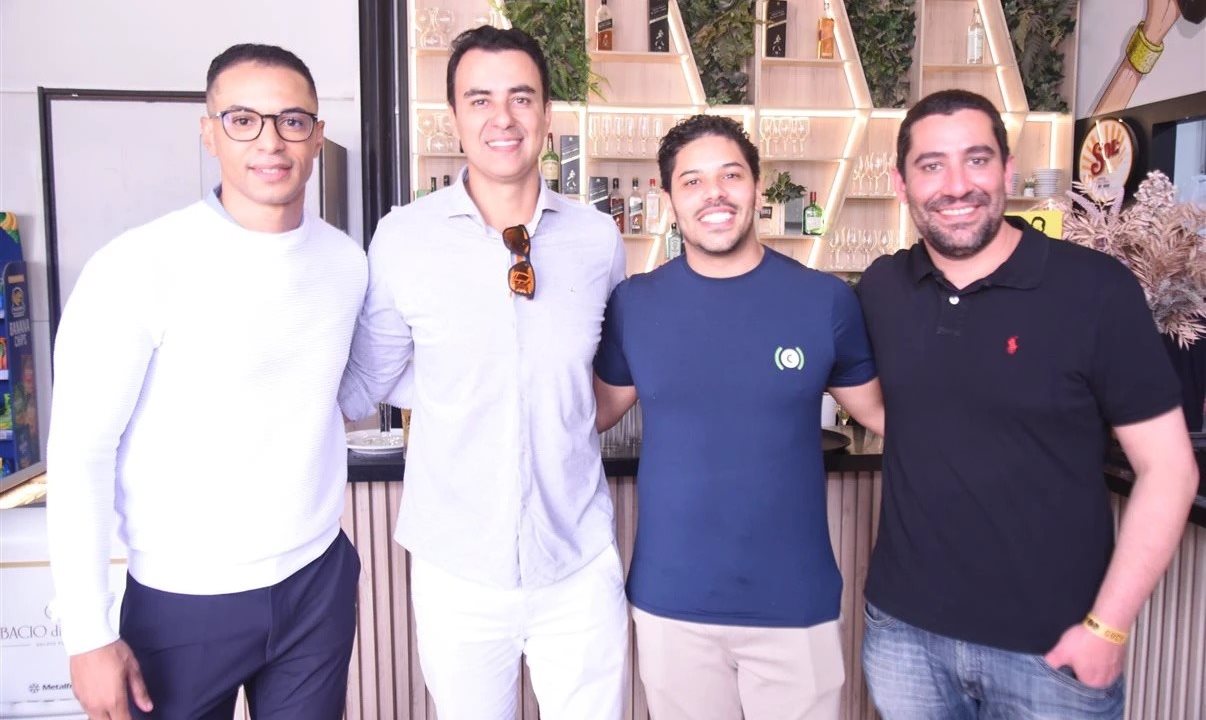 Kaire Abade, da BestBuy, Tiago Godinho, da Chubb, Iomar Guimarães, da Coris, e Leandro Adam, da Chubb