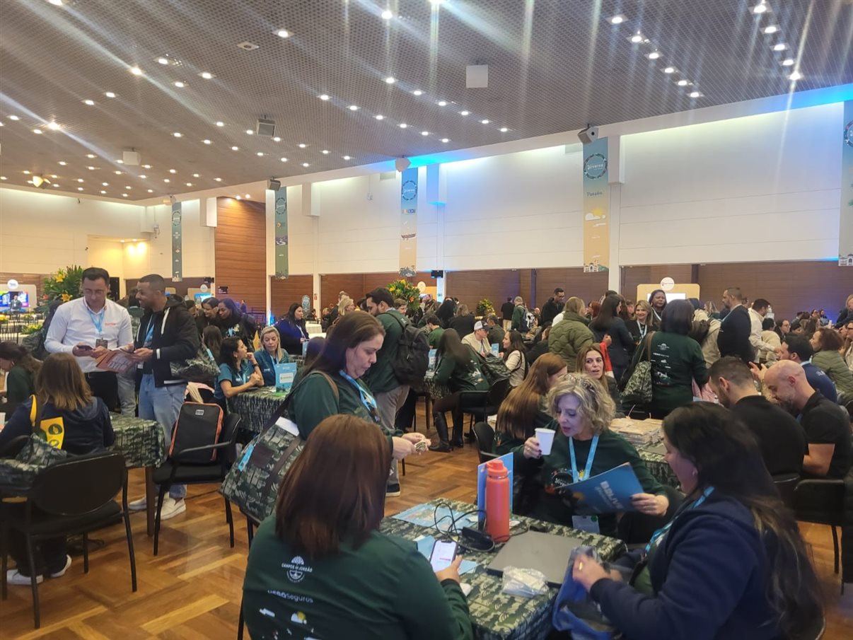 Rodadas de negócios durante o workshop da Diversa