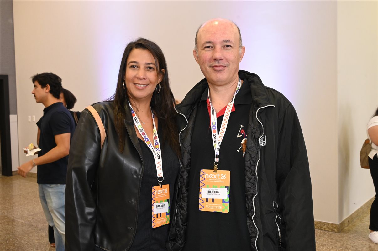 Letícia Oliveira, da Rextur Advance, Carla Marin, da ITA Airways, Fernando Restori, da CVC Corp, Mary Ribeiro, da Rextur Advance, Eraldo de Oliveira e Cristiane Pereira, da CVC Corp, Maju Peixoto, da Rextur Advance, Thais Morrilhas, da ITA Airways, e Bárbara Coimbra e Bruno Matos, da Visual Turismo