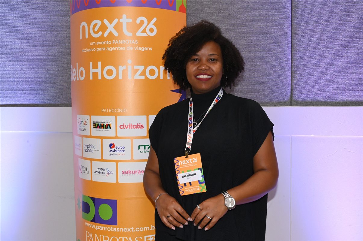 Letícia Oliveira, da Rextur Advance, Carla Marin, da ITA Airways, Fernando Restori, da CVC Corp, Mary Ribeiro, da Rextur Advance, Eraldo de Oliveira e Cristiane Pereira, da CVC Corp, Maju Peixoto, da Rextur Advance, Thais Morrilhas, da ITA Airways, e Bárbara Coimbra e Bruno Matos, da Visual Turismo