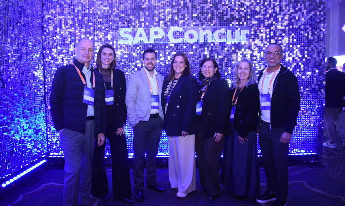 Time da United Airlines: Giovanni Manini, Mariana Trevizan, Bárbara Valério, Renan Torquato, Tatiana Arantes, Ivone Gouvea e João Nascimento