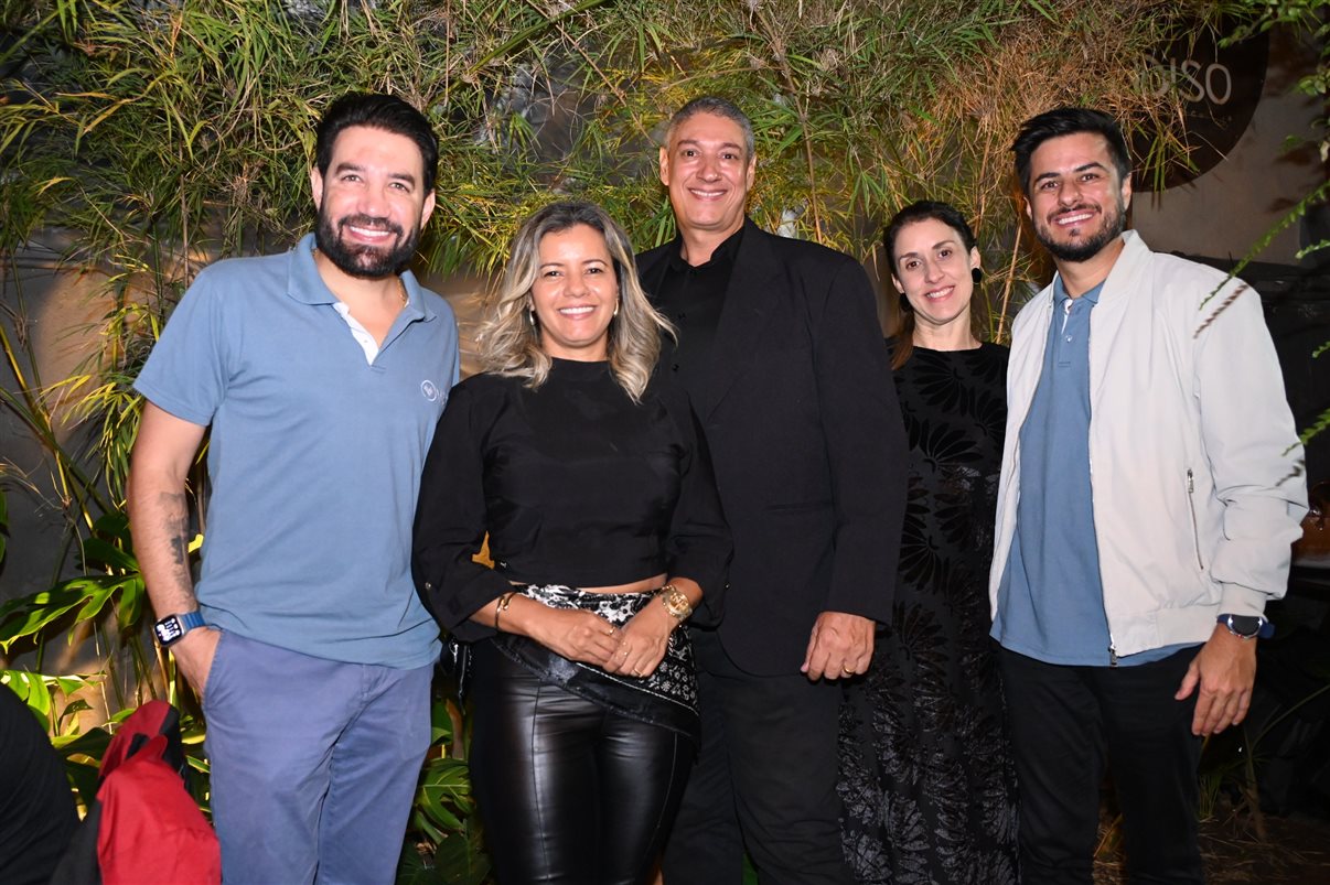 Hugo Lagares, da Visual Turismo, Cristiane Pereira, Fernando Restori e Leticia Oliveira, da Rextur Advance, e Bruno Baeta, da Visual Turismo