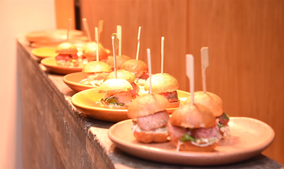 O Sanduíche de Porco na Lata, uma das opções de entrada do novo menu