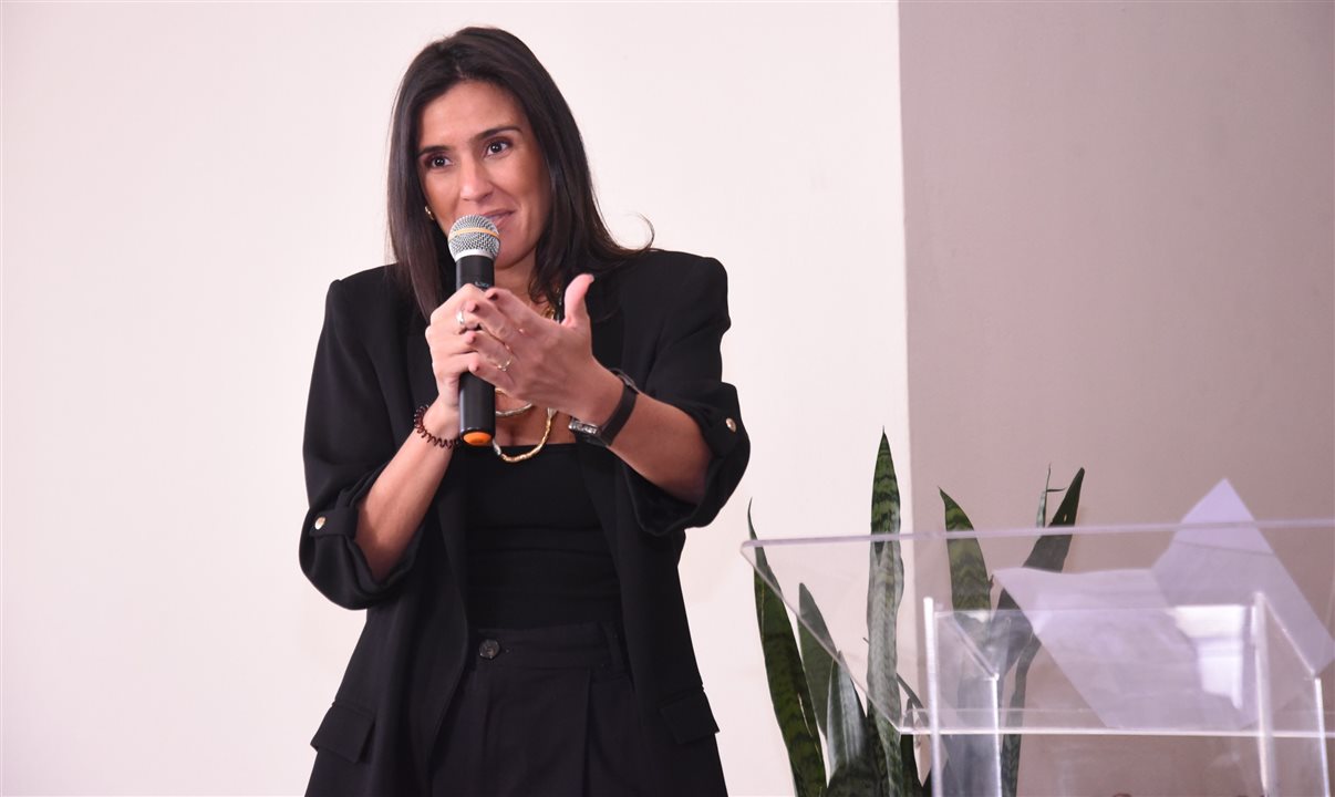 A diretora de Relações Internacionais da InvestSP, Júlia Saluh