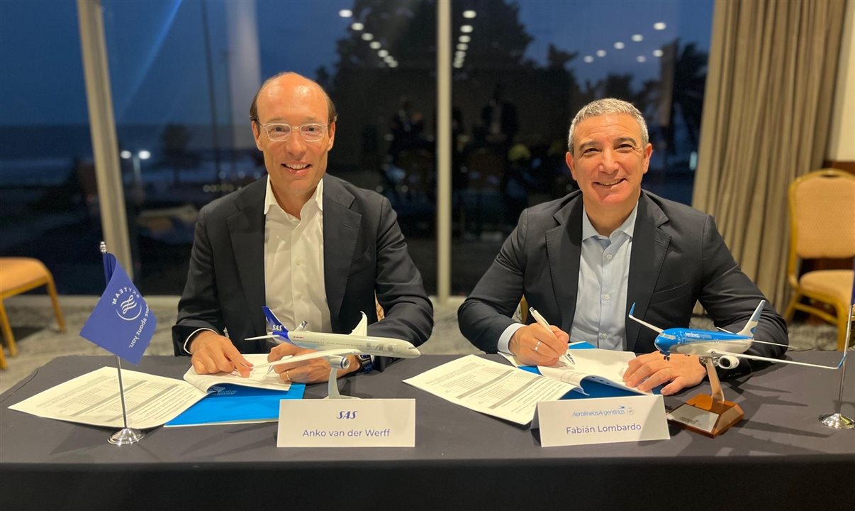 Anko van der Werff, da SAS, e Fabián Lombardo, da Aerolíneas