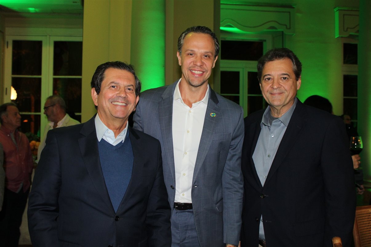 Carlos Antunes, Carlos de Oliveira e Luís Rodrigues, da Tap
