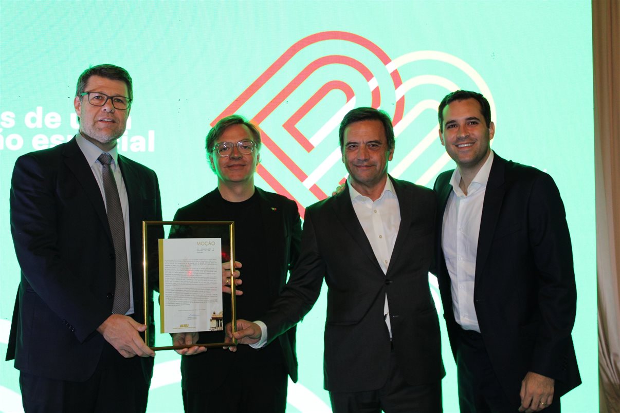 Carlos Antunes, Carlos de Oliveira e Luís Rodrigues, da Tap