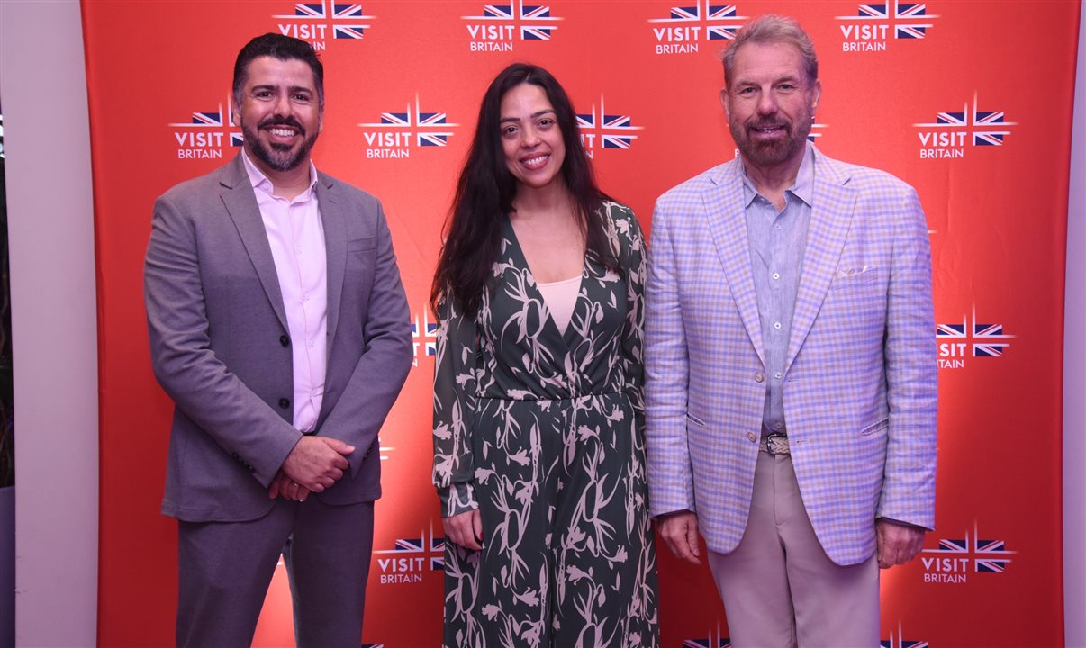 Raphael De Lucca, country manager da British Airways no Brasil ao lado de Priscila Moraes e Paul Gauger, do VisitBritain