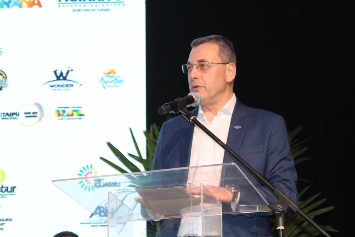 Marina Marinho, presidente do Fornatur, e Leonaldo Paranhos, ex-secretário de Turismo do Paraná 