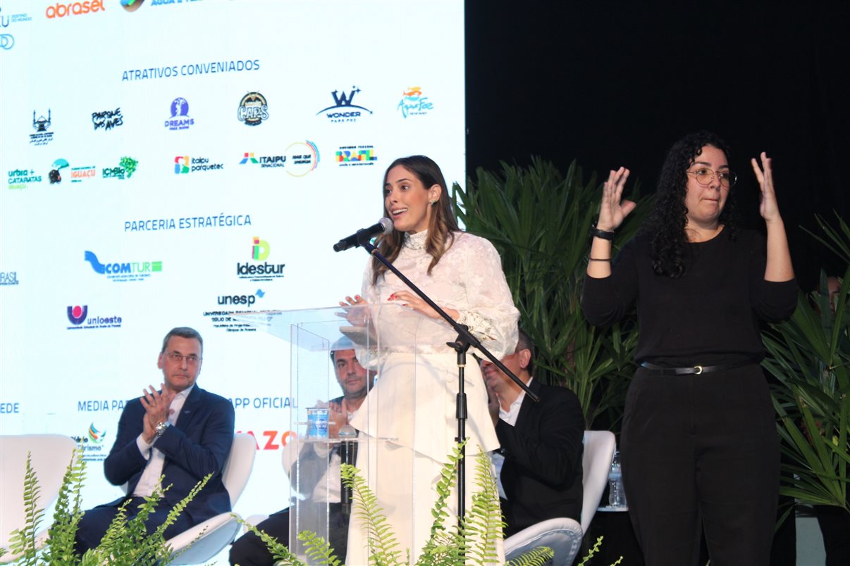 Marina Marinho, presidente do Fornatur, e Leonaldo Paranhos, ex-secretário de Turismo do Paraná 