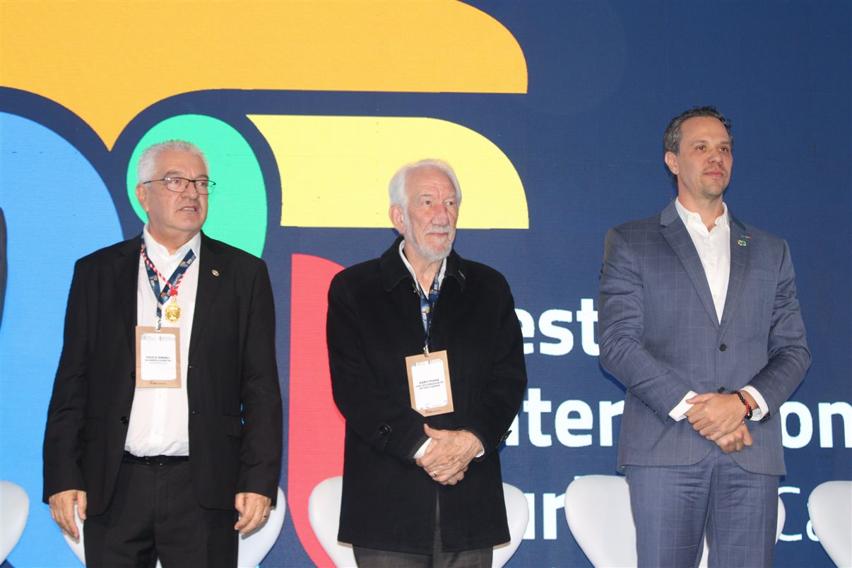 Marina Marinho, presidente do Fornatur, e Leonaldo Paranhos, ex-secretário de Turismo do Paraná 