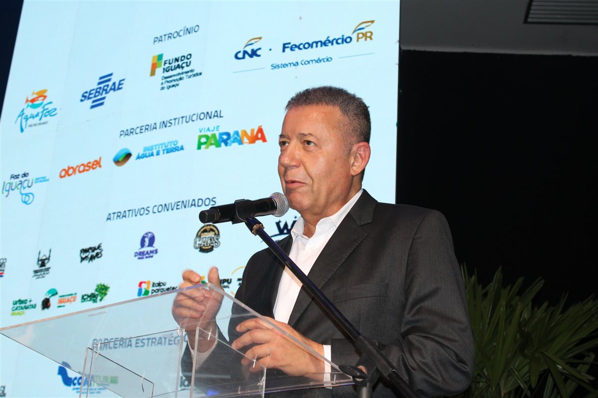 Marina Marinho, presidente do Fornatur, e Leonaldo Paranhos, ex-secretário de Turismo do Paraná 