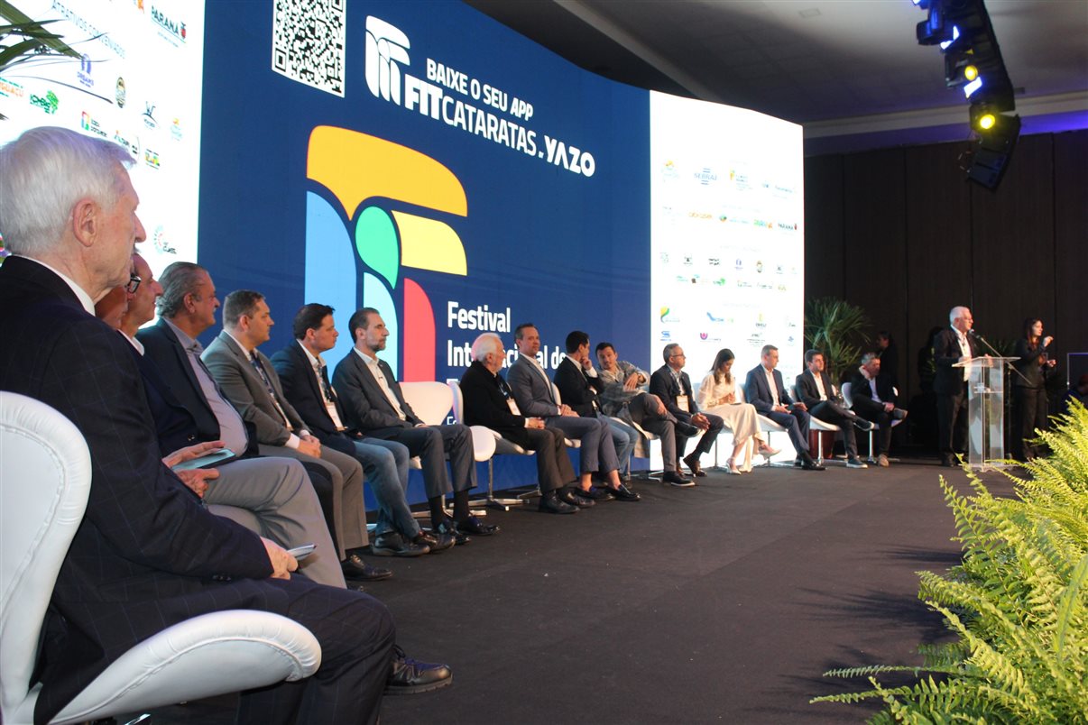 Marina Marinho, presidente do Fornatur, e Leonaldo Paranhos, ex-secretário de Turismo do Paraná 