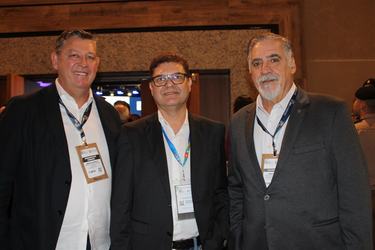 Marina Marinho, presidente do Fornatur, e Leonaldo Paranhos, ex-secretário de Turismo do Paraná 