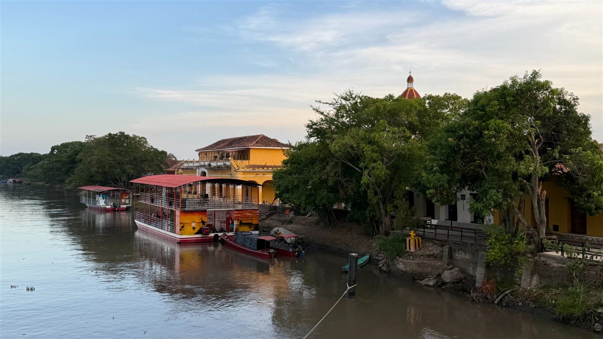 O AMAMelodia se aproxima de Mompox, um dos maiores atrativos do itiner&aacute;rio
