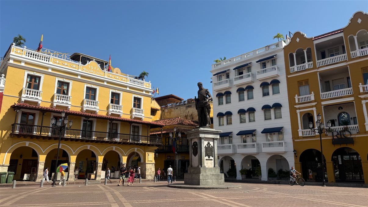 Cartagena tamb&eacute;m tem pernoite no itiner&aacute;rio, com distintos tours inclu&iacute;dos na cidade
