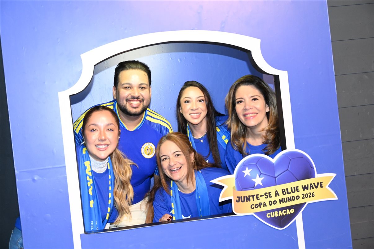 Mariane Freitas, da Jet Lag Viagens, Vinicius Dantas, do Turismo de Curaçao, Elisangela Silva, da Viaje na Magia, Thayna Almeida, da 3 Travel, e Alessandra Cominara, do Hotel The Kontik  