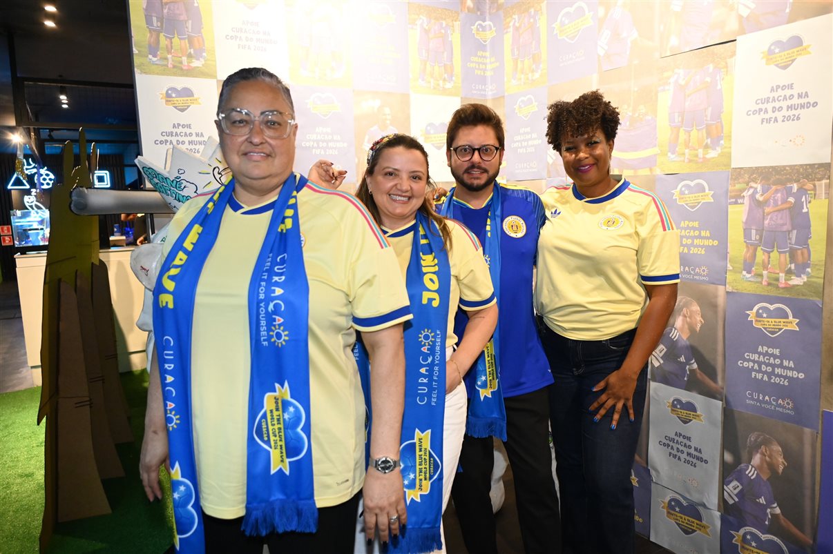 Mariane Freitas, da Jet Lag Viagens, Vinicius Dantas, do Turismo de Curaçao, Elisangela Silva, da Viaje na Magia, Thayna Almeida, da 3 Travel, e Alessandra Cominara, do Hotel The Kontik  
