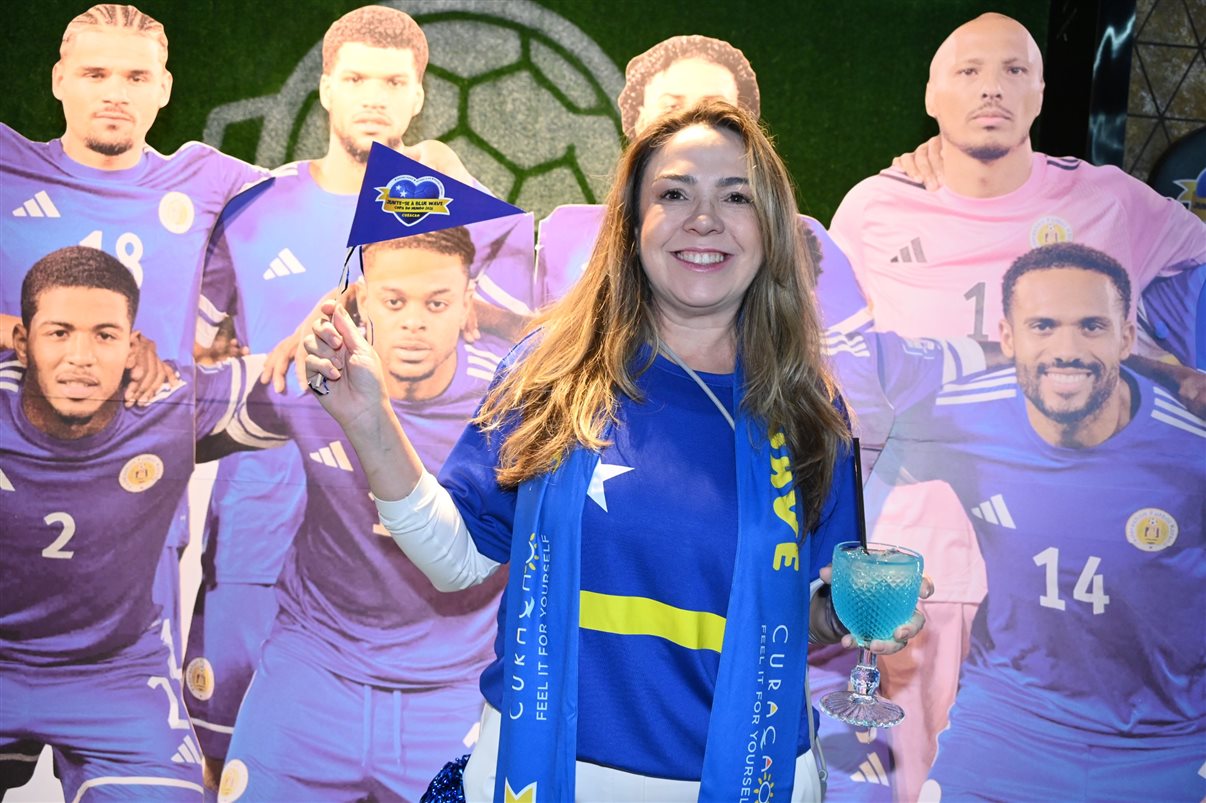 Mariane Freitas, da Jet Lag Viagens, Vinicius Dantas, do Turismo de Curaçao, Elisangela Silva, da Viaje na Magia, Thayna Almeida, da 3 Travel, e Alessandra Cominara, do Hotel The Kontik  