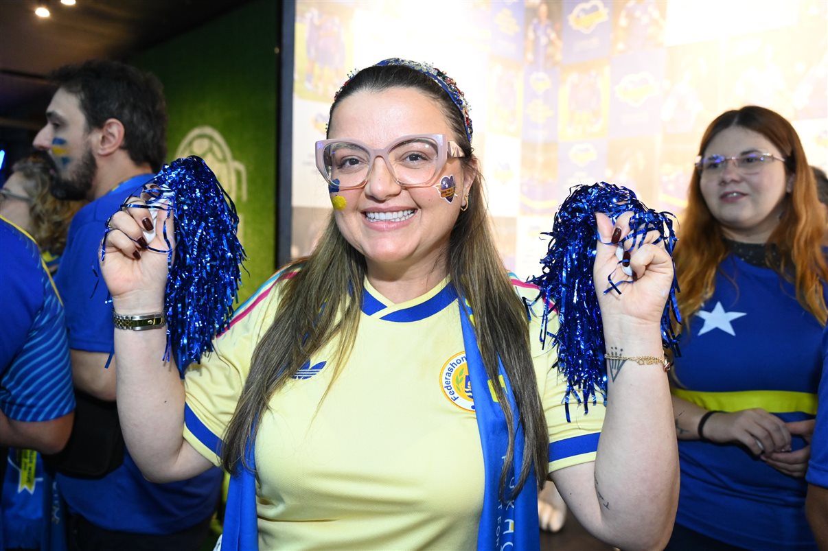 Mariane Freitas, da Jet Lag Viagens, Vinicius Dantas, do Turismo de Curaçao, Elisangela Silva, da Viaje na Magia, Thayna Almeida, da 3 Travel, e Alessandra Cominara, do Hotel The Kontik  