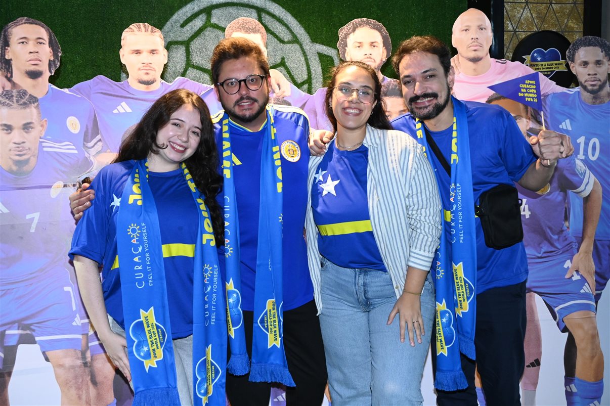 Mariane Freitas, da Jet Lag Viagens, Vinicius Dantas, do Turismo de Curaçao, Elisangela Silva, da Viaje na Magia, Thayna Almeida, da 3 Travel, e Alessandra Cominara, do Hotel The Kontik  