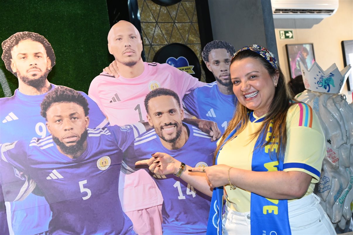 Mariane Freitas, da Jet Lag Viagens, Vinicius Dantas, do Turismo de Curaçao, Elisangela Silva, da Viaje na Magia, Thayna Almeida, da 3 Travel, e Alessandra Cominara, do Hotel The Kontik  