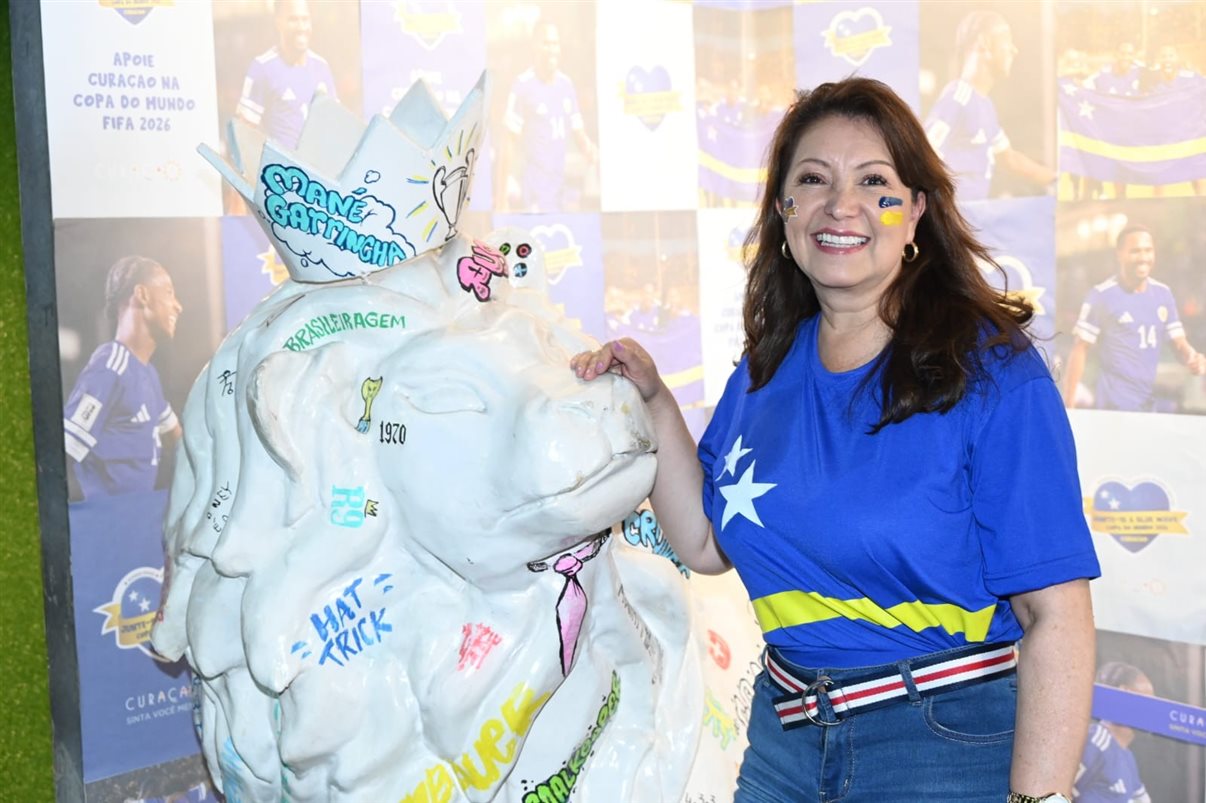 Mariane Freitas, da Jet Lag Viagens, Vinicius Dantas, do Turismo de Curaçao, Elisangela Silva, da Viaje na Magia, Thayna Almeida, da 3 Travel, e Alessandra Cominara, do Hotel The Kontik  
