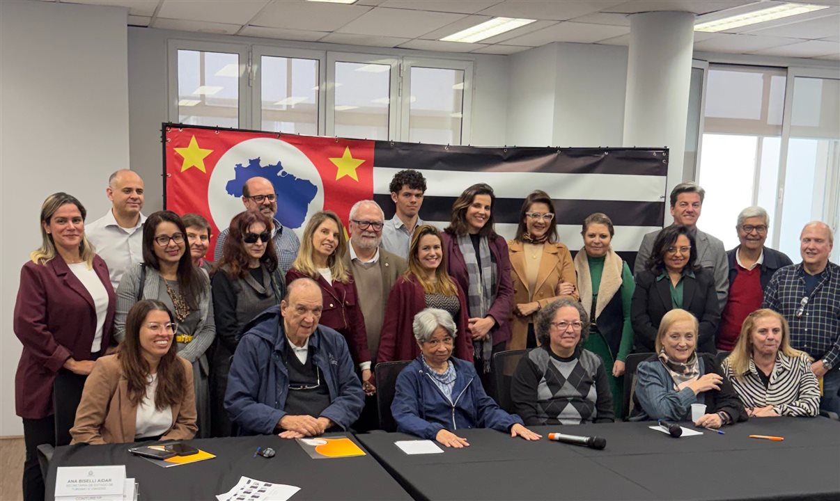 Delegação presente na reunião da Conturesp