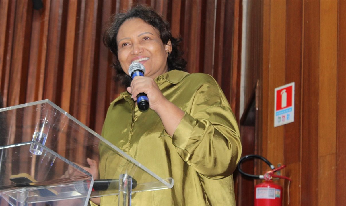 Vice-prefeita de Goiânia, Coronel Claudia Lira