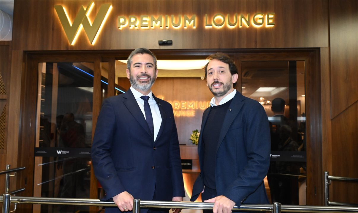 Juan Jose Sánchez, diretor comercial da Aena Brasil, e Italo Russo, fundador e CEO do W Premium Group