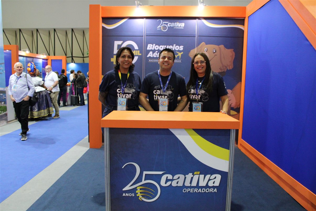 Barbara Carrer, da Sixt, Mario Miranda, da Itaparica, Jaqueline Chaves, da Sixt, Celso Brito, do Tororomba Resort, Marcos Almeida, da Itaparica, e Rodrigo Martins, da Nativos Jalapão