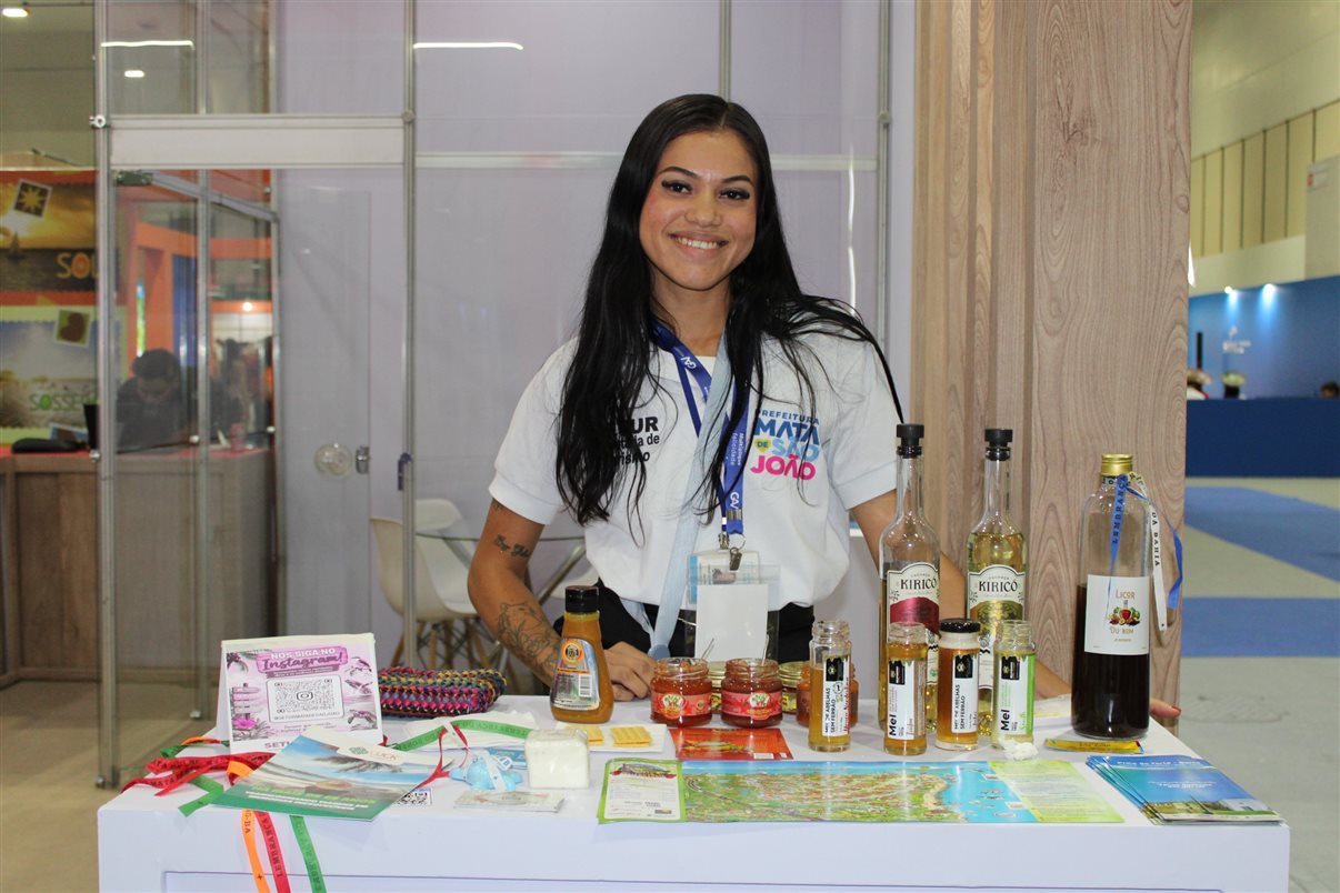 Gabriela Crippa, do Tranquilandia Village, Rayssa Dourado, do Hotel Jangadas, Renata Kelly, da Rota das Falésias, Mara Tavares, da Planeta Tur, e Léssia Cabral, do Vila Galé