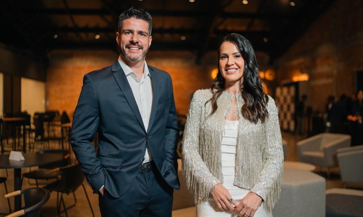 Nova fase do canal Viagens em Série, no YouTube, está totalmente remodelado e será apresentado por Thiago Moreno e Florença Barsam