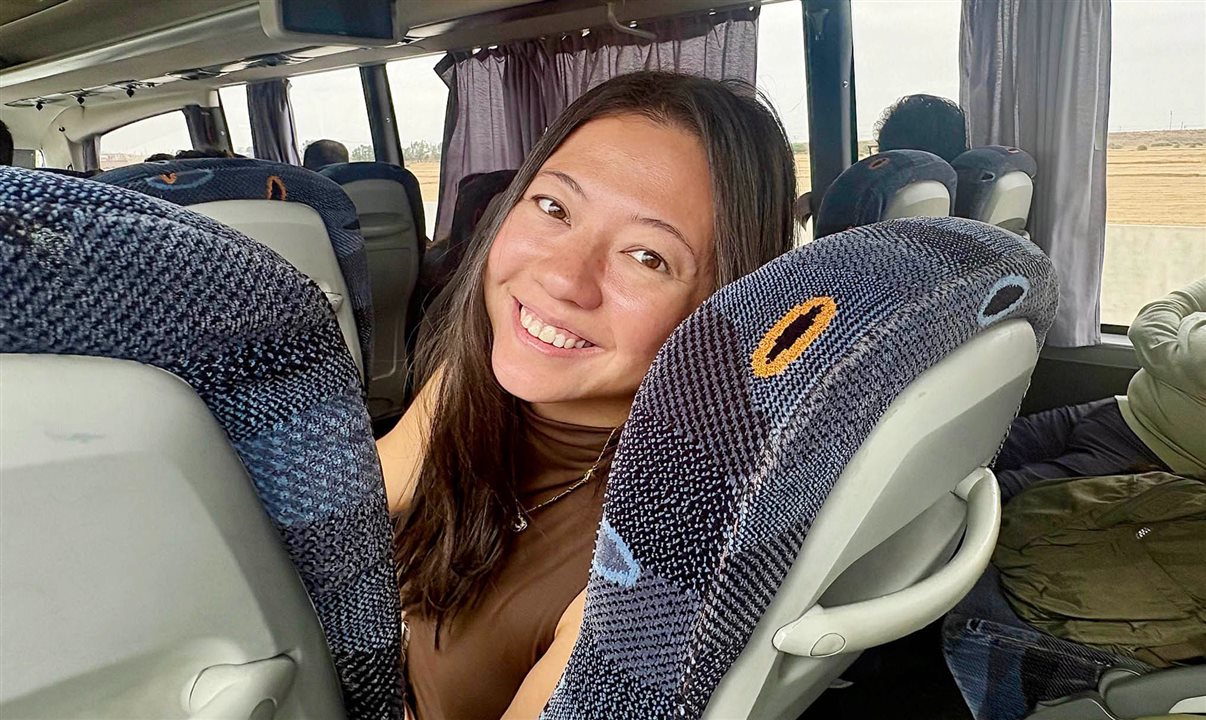 Ana Beatriz Mendonça, da CT Operadora, no ônibus viajando de Casablanca para Marrakech