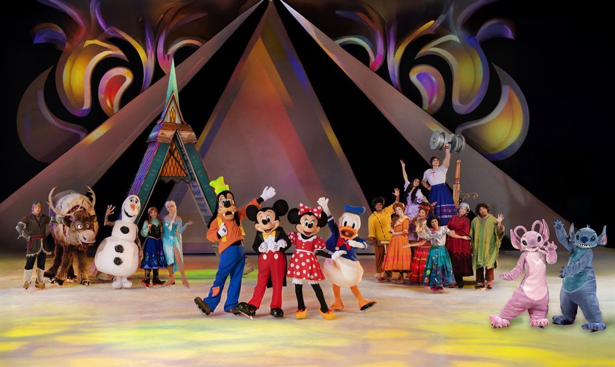 O Disney On Ice: Festa em Família celebra os laços que unem pais, filhos, irmãos, avós e amigos por meio de histórias que atravessam gerações