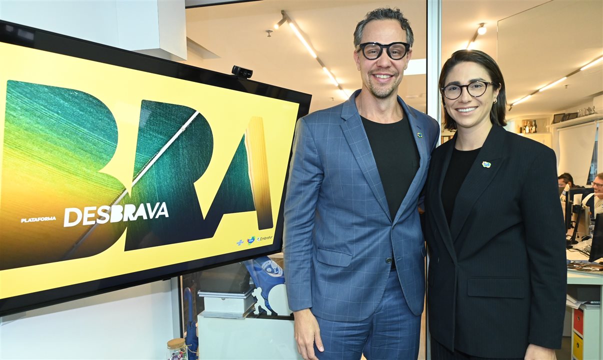 Bruno Reis, presidente da Embratur, e Marjorie Mynssen, coordenadora de Gestão Estratégica da Embratur
