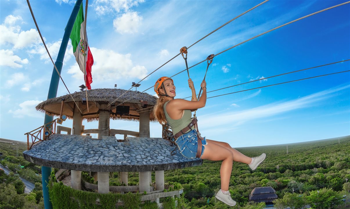 Para quem busca algo além do parque temático tradicional, o Xplor combina cenários únicos e atividades de aventura