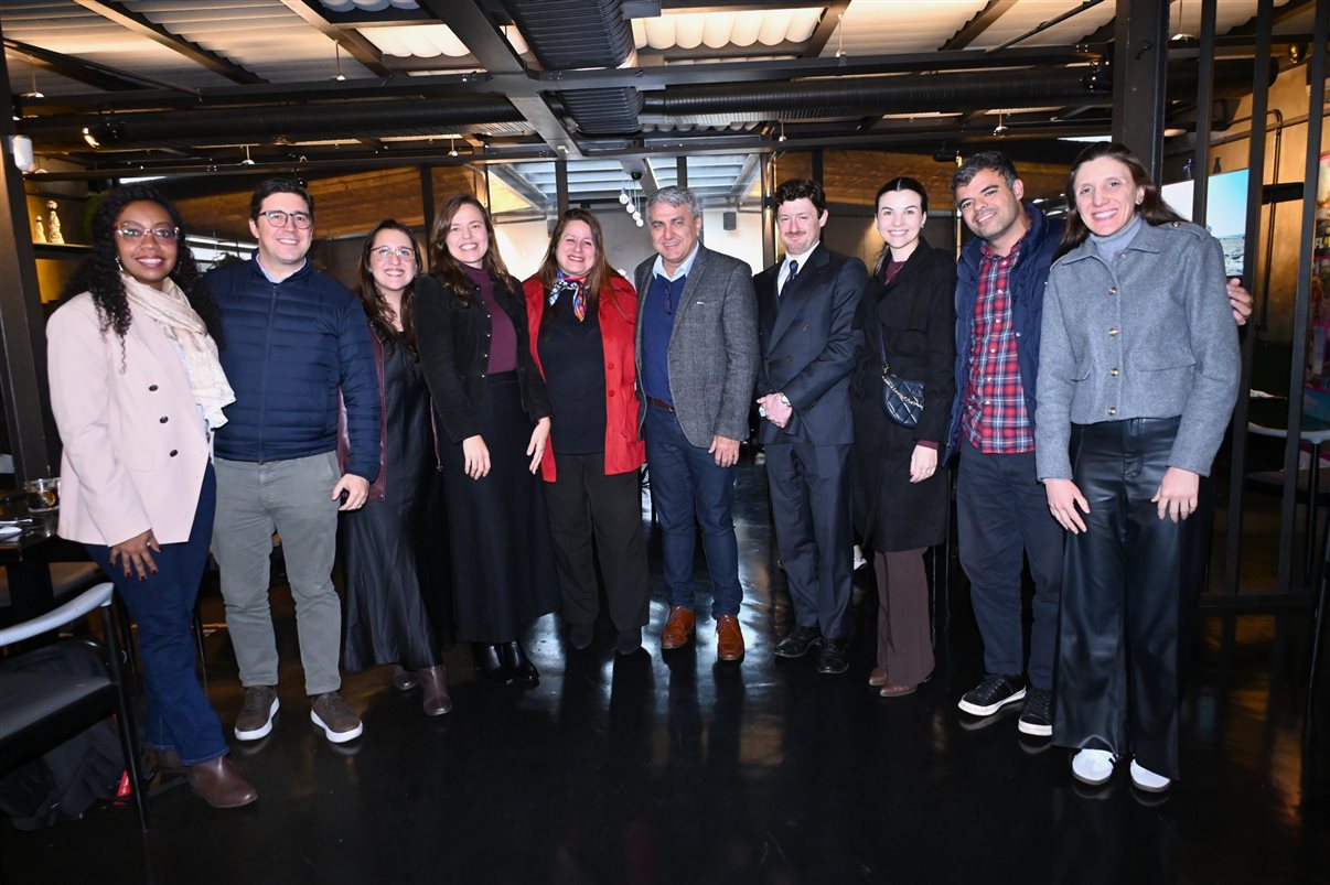 Vilmara Souza, da Interep, Martim Diniz, da Universal, Carol Gusson, da CVC Corp, Bruna Castro, da Azul Viagens, Rafaella Gross Brown, do Visit Florida, Marcello Patelli, da New Age, Nathan Traurig e Emanuelle de Nadal, do Consulado dos EUA, e Renato Gonçalves e Juliana Baraldi, da Universal